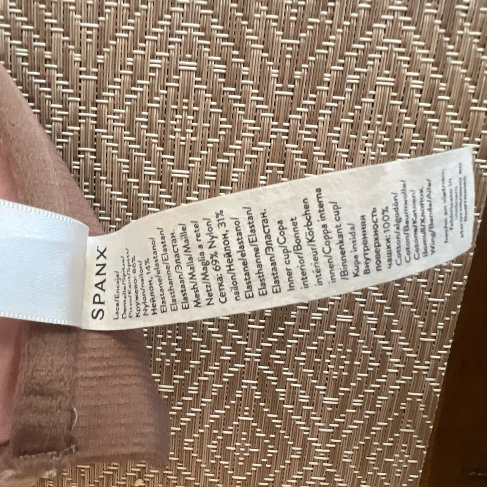 Spanx's full-coverage Bra-llelujah! - Picture 10 of 10